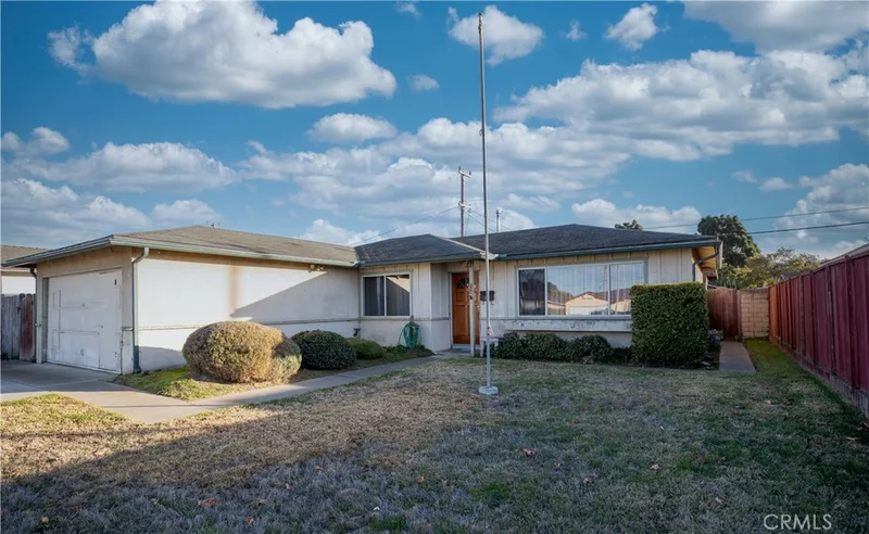 904 W Nectarine Avenue, Lompoc, CA 93436