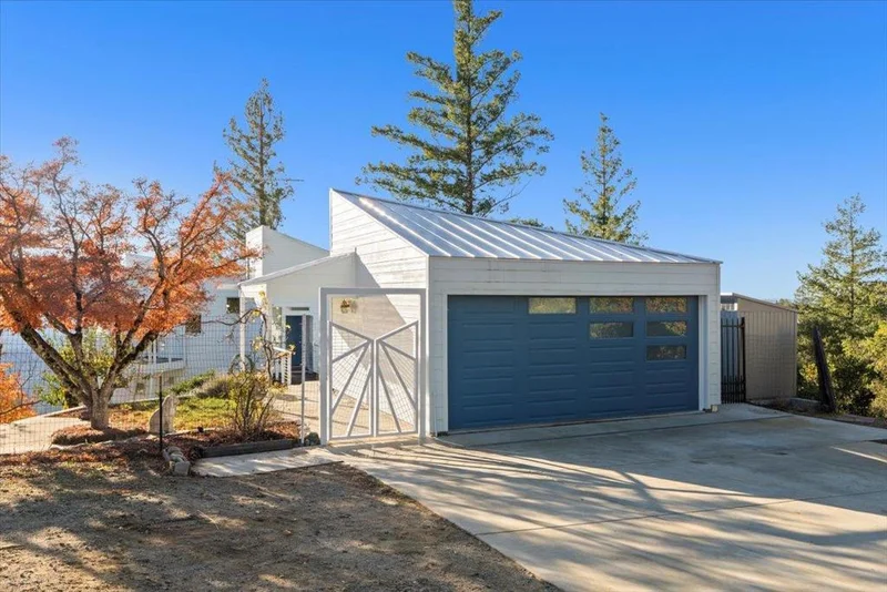 27504 Loma Prieta Way, Los Gatos, CA 95033