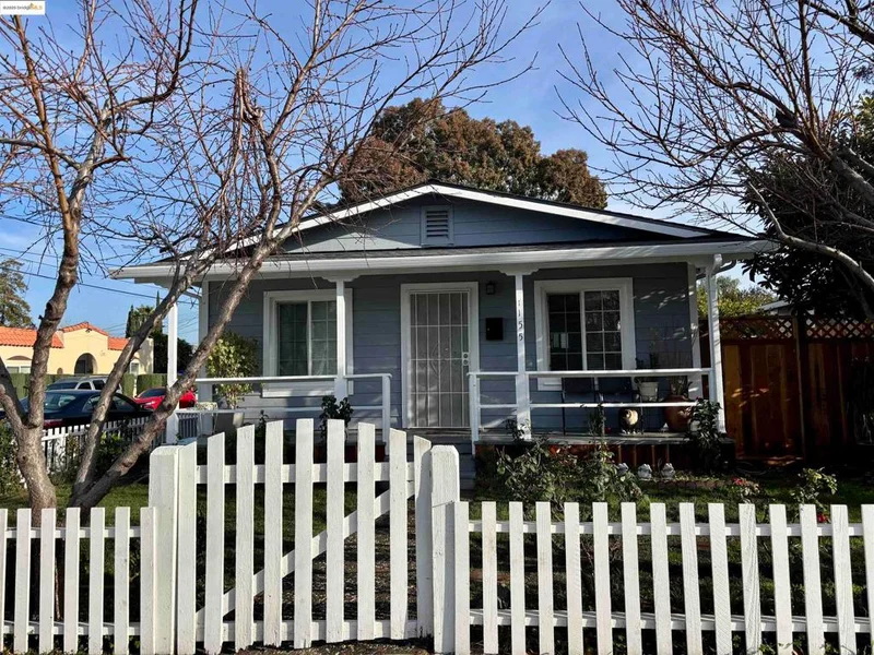 1155 Maple St, Pittsburg, CA 94565-2760