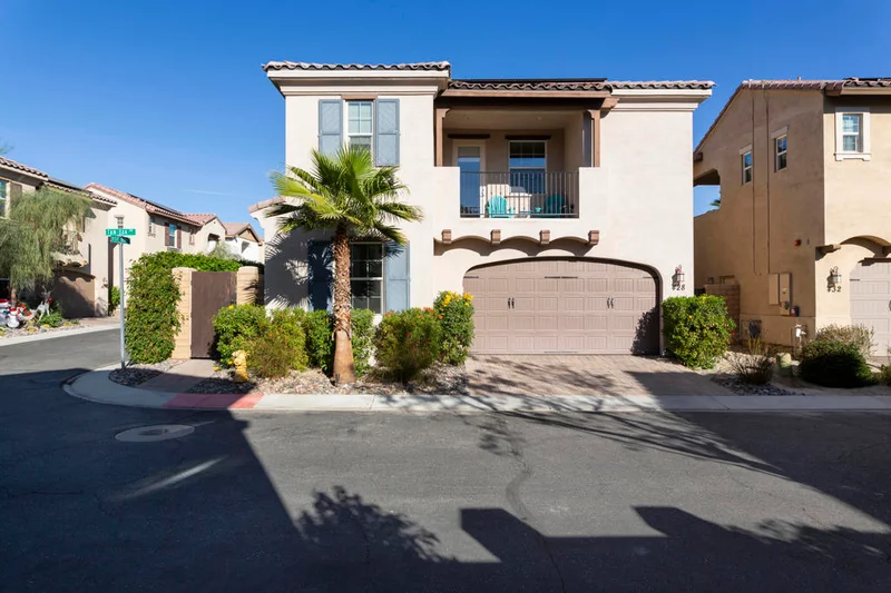 428 Tan Oak Drive, Palm Springs, CA 92262