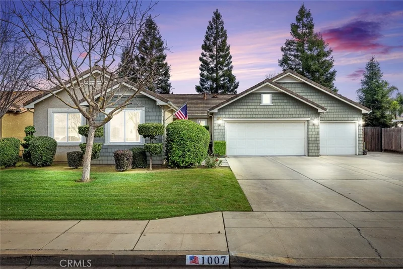 1007 Carson Avenue, Clovis, CA 93611