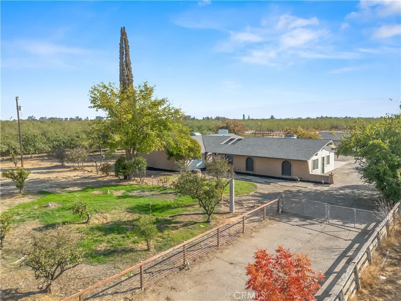 5527 W Olive Avenue, Fresno, CA 93722