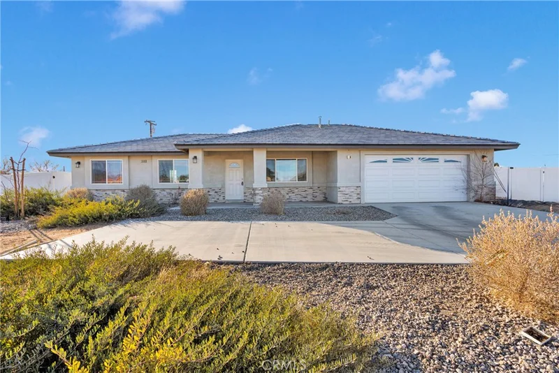 12400 Kiowa Road, Apple Valley, CA 92308
