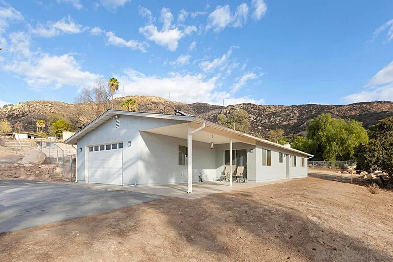 11367 Topo Lane, Lakeside, CA 92040