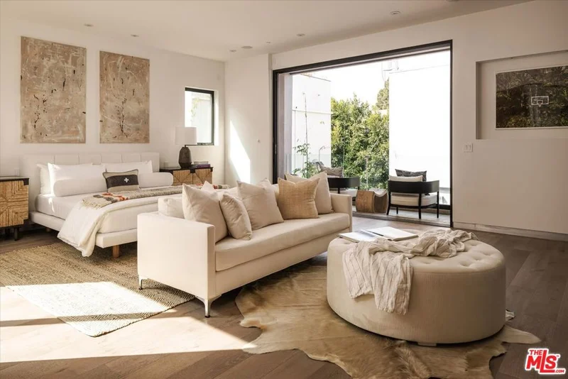 845 N Genesee Avenue, Los Angeles, CA 90046