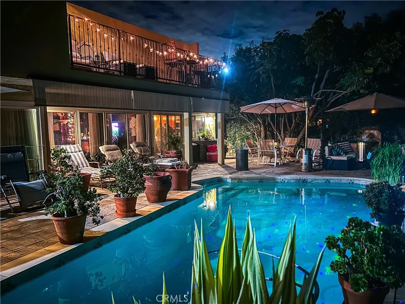 6323 Geyser Avenue, Tarzana, CA 91335