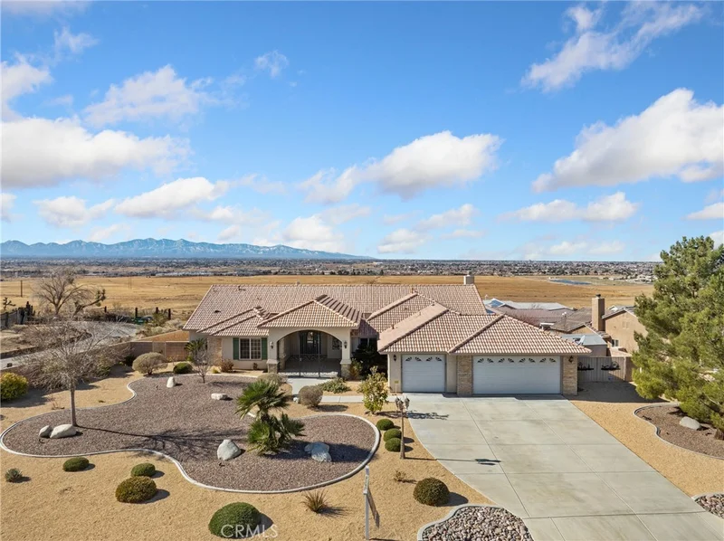 12538 Overlook Road, Apple Valley, CA 92308