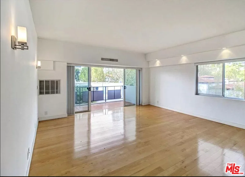 1155 N La Cienega Boulevard 614, West Hollywood, CA 90069