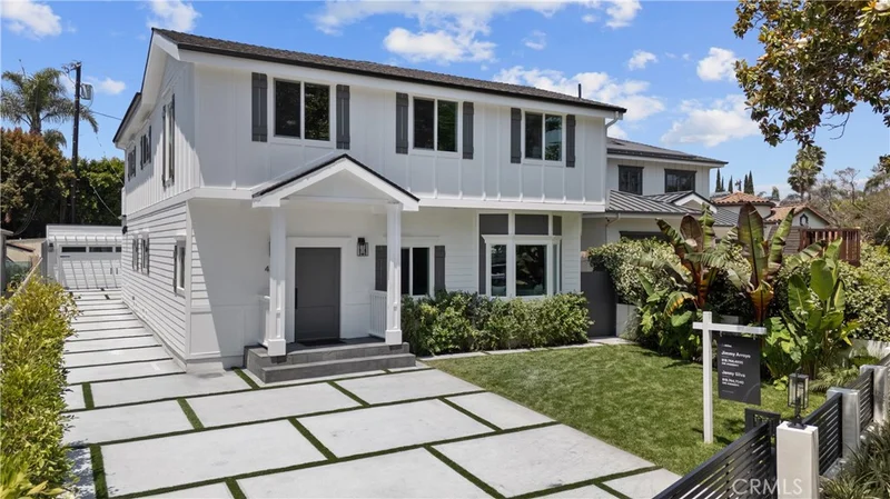 4347 Clybourn Avenue, Toluca Lake, CA 91602