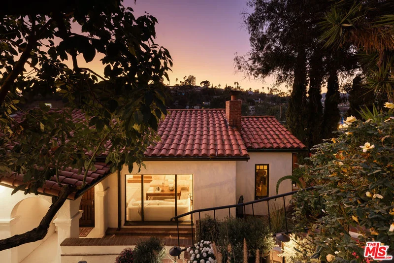 2711 Silver Ridge Avenue, Los Angeles, CA 90039