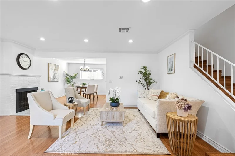 18550 Hatteras Street 49, Tarzana, CA 91356