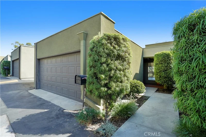 859 Temple Terrace, Los Angeles, CA 90042