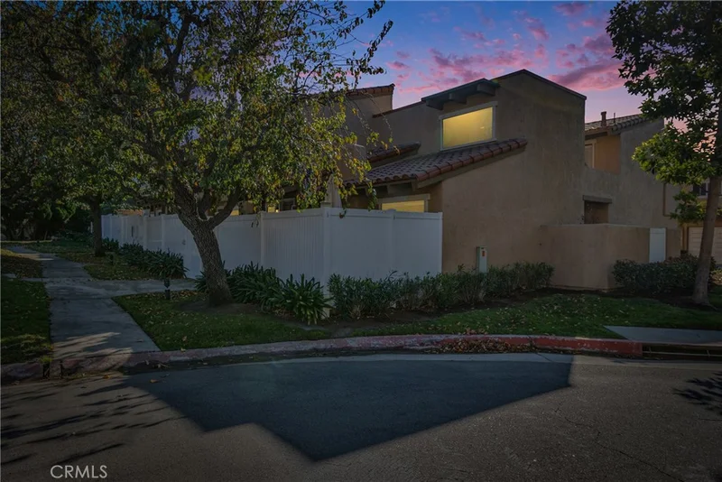 1048 Westward Way, Costa Mesa, CA 92627