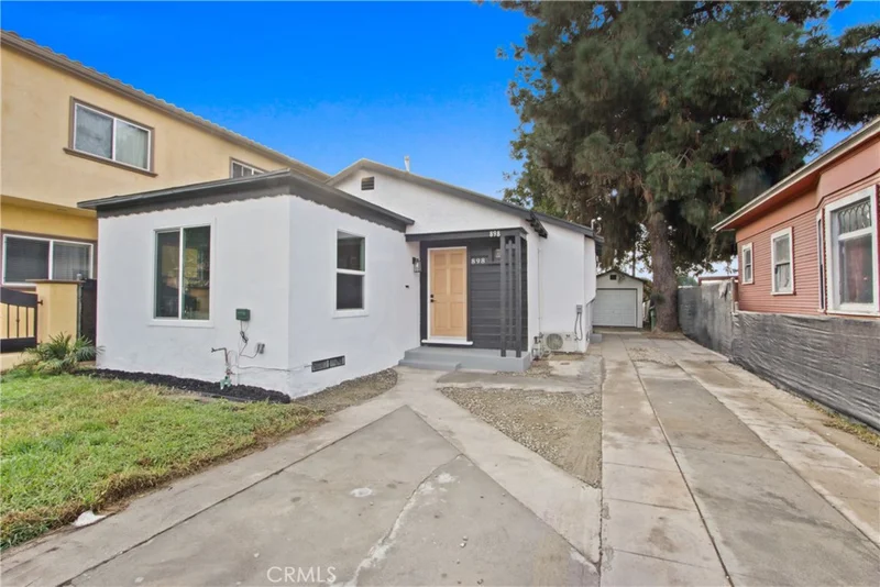 898 E 57th Street, Los Angeles, CA 90011