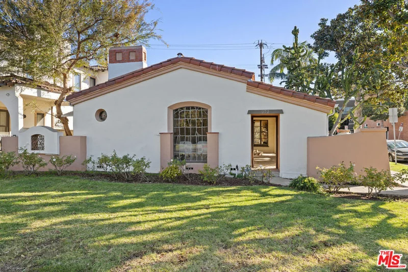 272 S Clark Drive, Beverly Hills, CA 90211