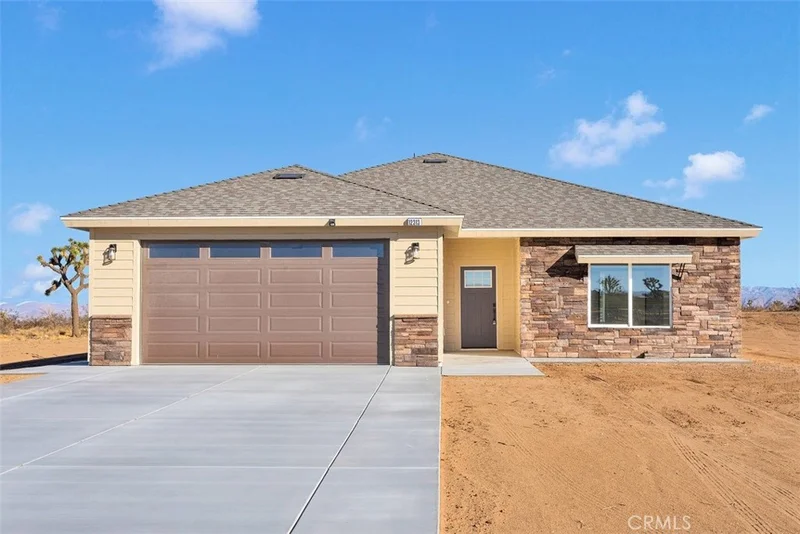 12313 Cordero Road, Phelan, CA 92371