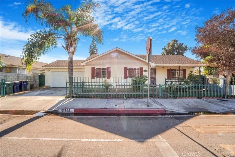 2502 Santa Ana Boulevard N, Los Angeles, CA 90059