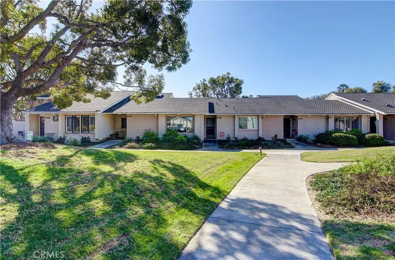 8566 Fallbrook Circle 711C, Huntington Beach, CA 92646