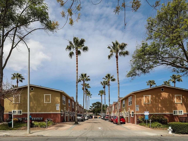 857 Carlisle Way 112, Sunnyvale, CA 94087