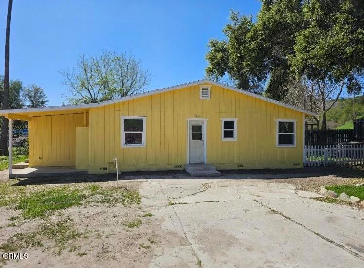 10482 Santa Ana Road, Oak View, CA 93022