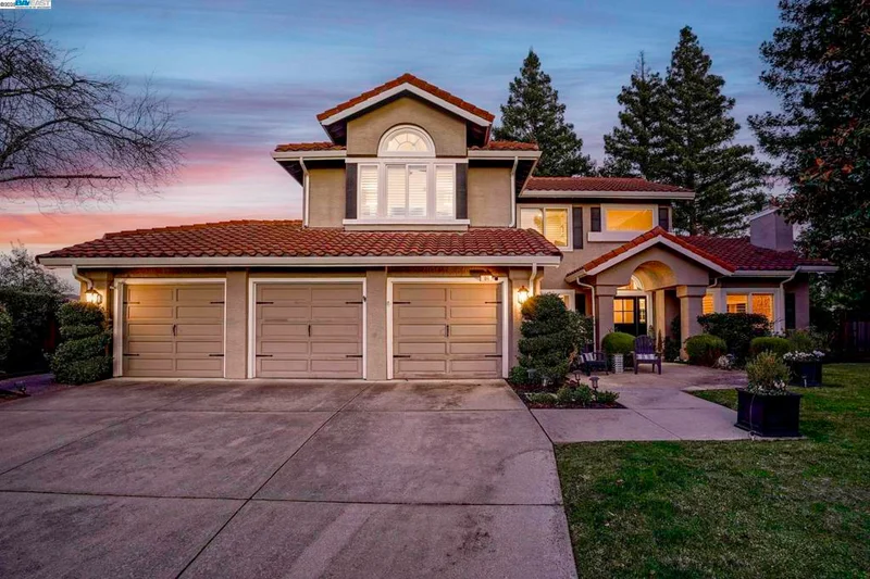 104 Cimarron Ct, Danville, CA 94506