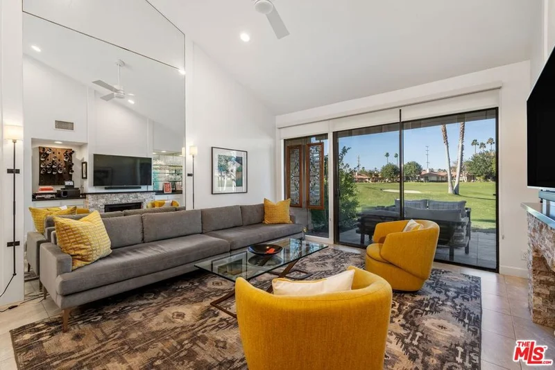 302 Villena Way, Palm Desert, CA 92260