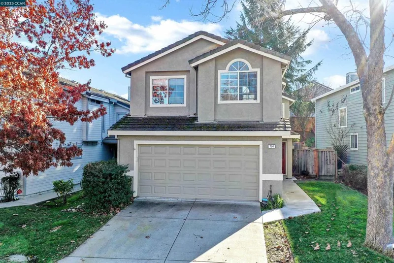 794 Parkway Dr, Martinez, CA 94553