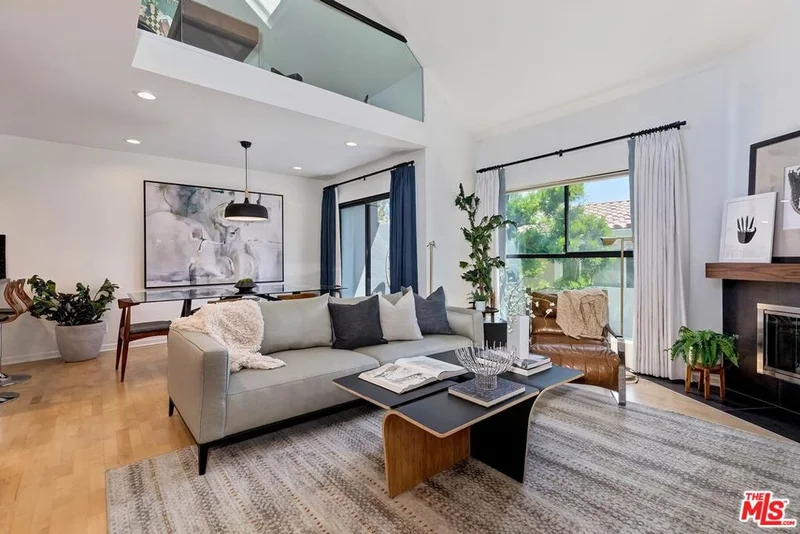 1235 Yale Street 3, Santa Monica, CA 90404