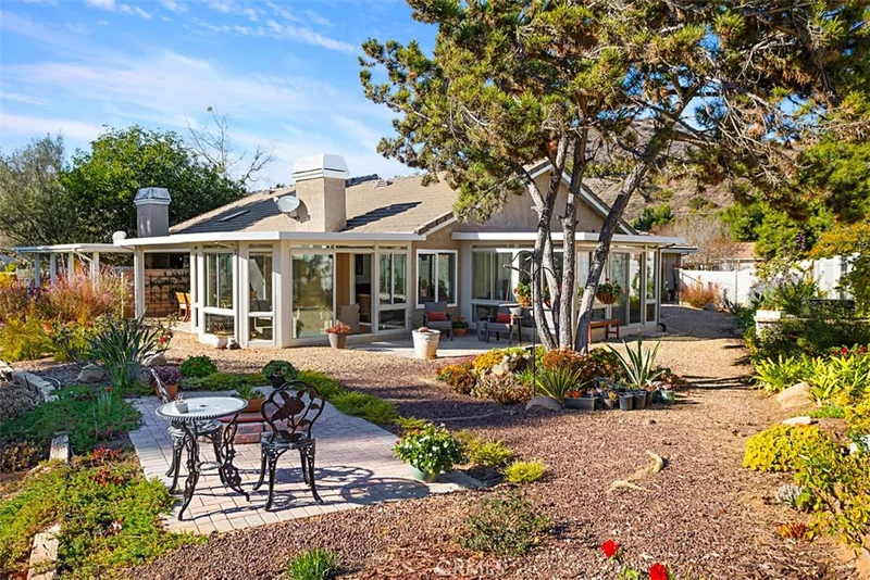 4331 Los Padres Drive, Fallbrook, CA 92028