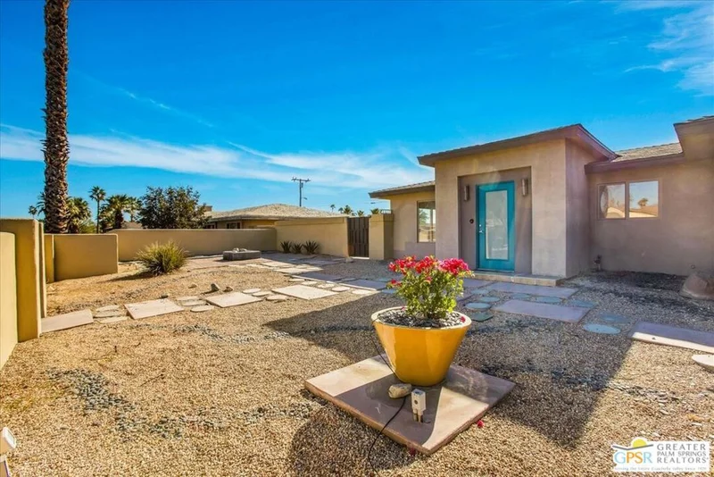2307 E Wayne Road, Palm Springs, CA 92262