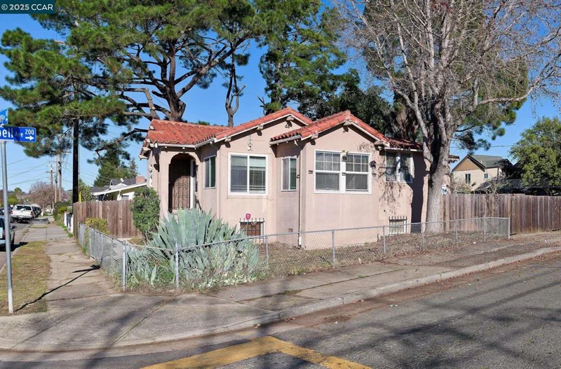 102 Roney Ave, Vallejo, CA 94590