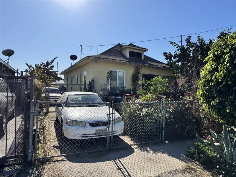 430 W 58th Street, Los Angeles, CA 90037