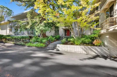 1100 Sharon Park Drive 13