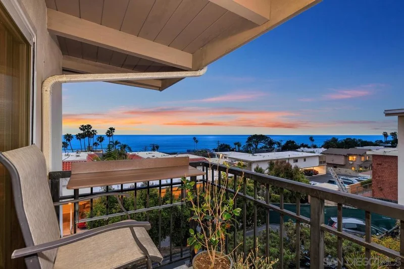 460 Camino Del Mar 9, Del Mar, CA 92014