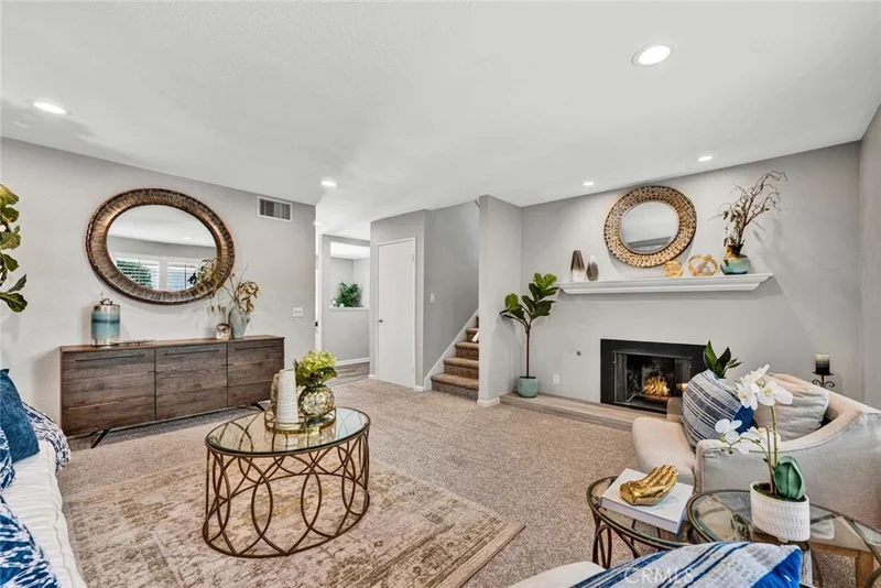 101 W Riverdale Avenue 8, Orange, CA 92865