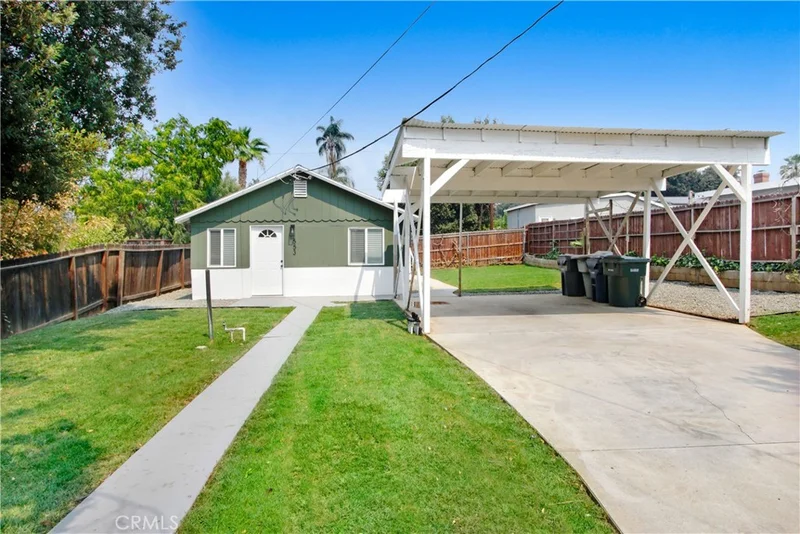 553 Roosevelt Road, Redlands, CA 92374