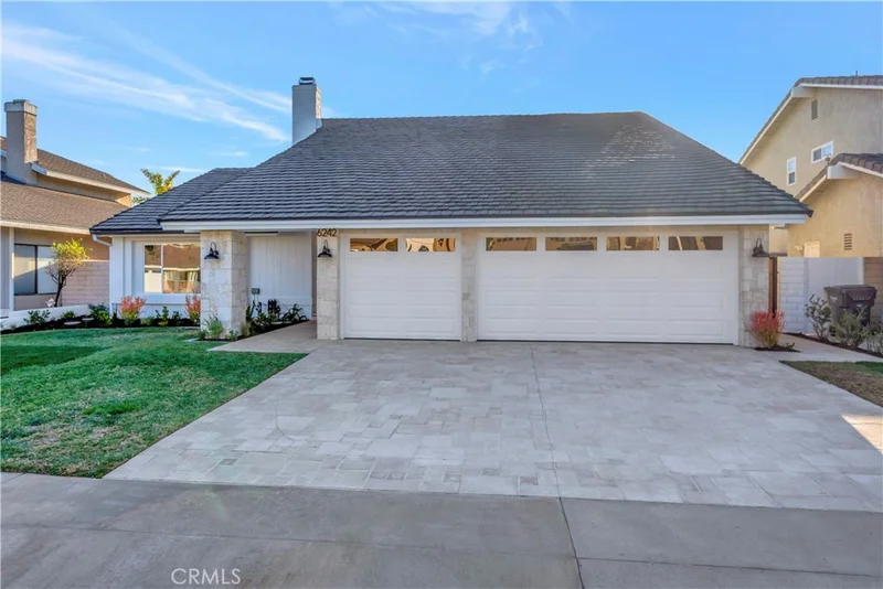 6242 Moonfield Drive, Huntington Beach, CA 92648
