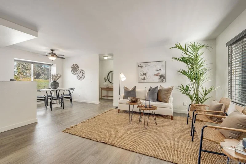 552 Canyon Dr 26, Oceanside, CA 92054