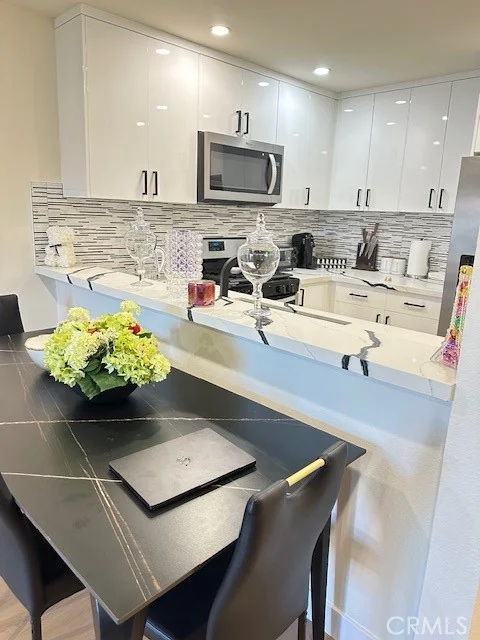 10149 Commerce Avenue 1, Tujunga, CA 91042