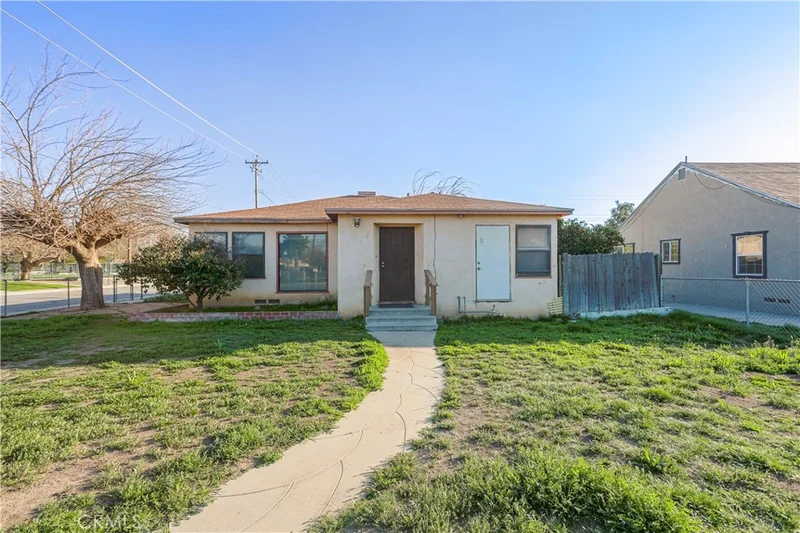 2601 Dracena Street, Bakersfield, CA 93304