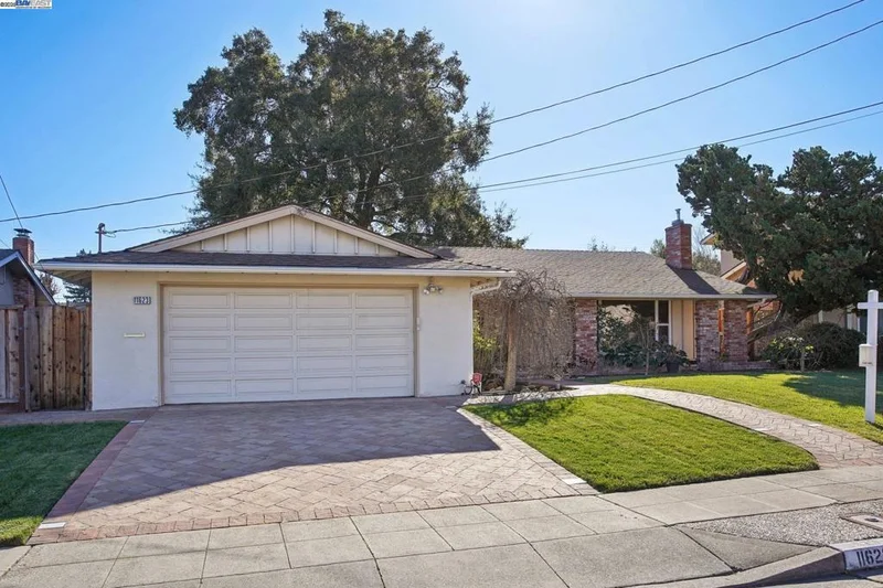 11623 Manzanita Ln, Dublin, CA 94568