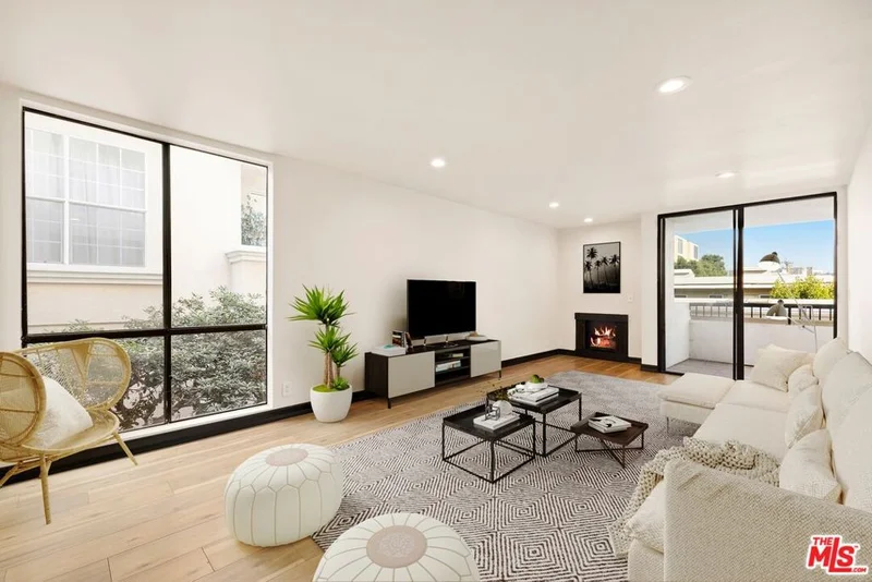 906 N Doheny Drive 402, West Hollywood, CA 90069