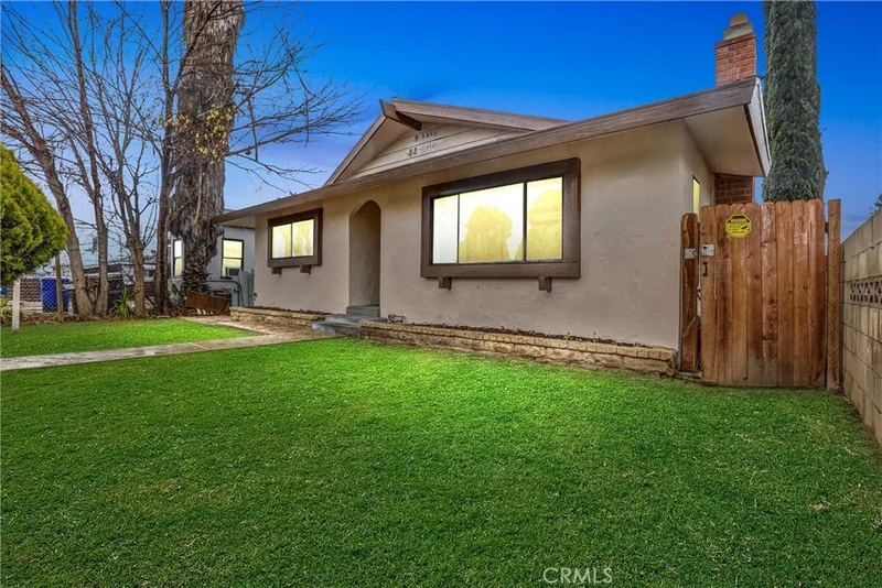 22606 13th Place, Newhall, CA 91321