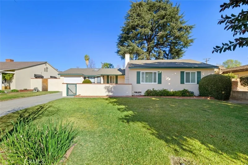 419 E Las Flores Avenue, Arcadia, CA 91006