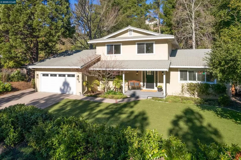 79 Bates Blvd, Orinda, CA 94563