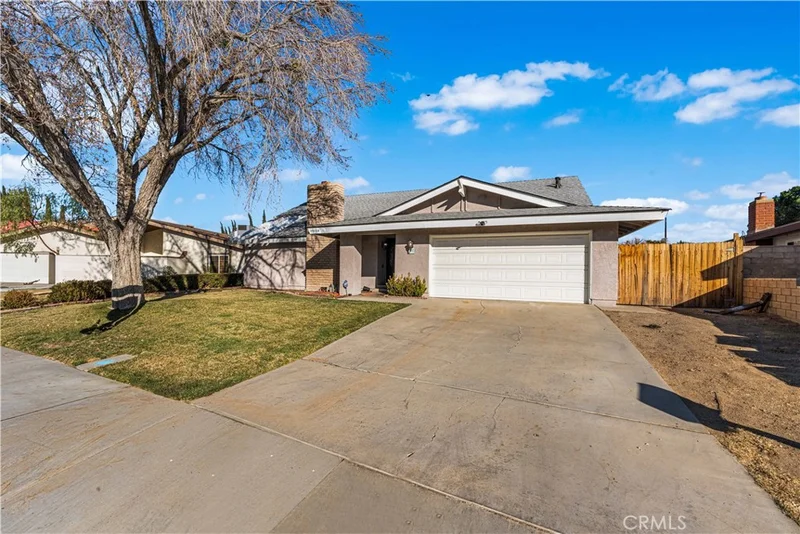 44028 Halcom Avenue photo 2