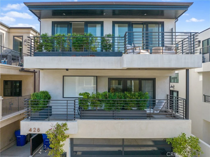 428 21st Pl, Manhattan Beach, CA 90266
