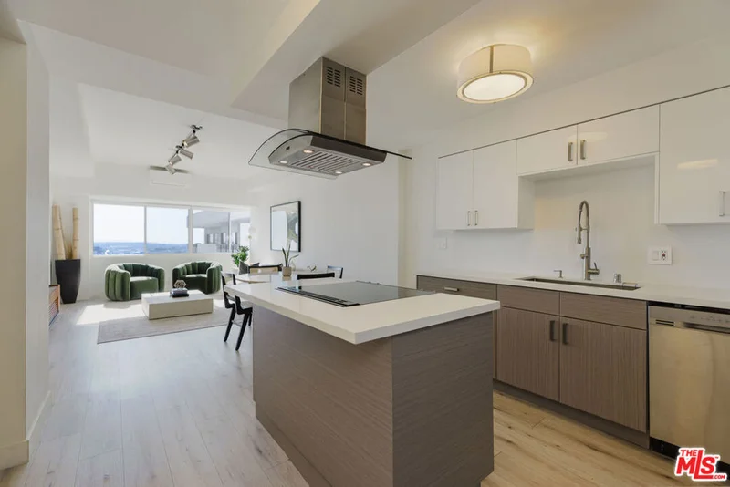 1155 N La Cienega Boulevard 1207, West Hollywood, CA 90069