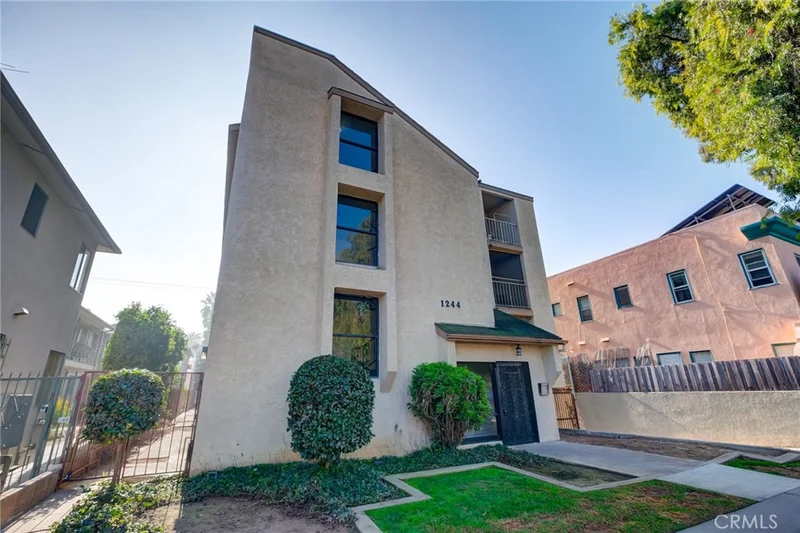 1244 E 3rd Street E 104, Long Beach, CA 90802