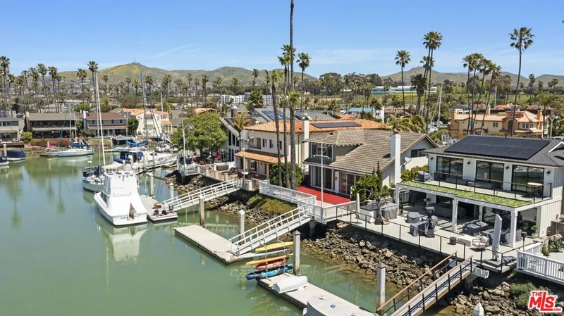 2695 Surfrider Avenue, Ventura, CA 93001